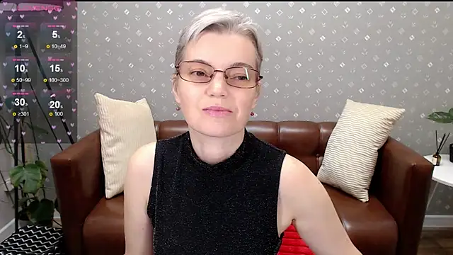 Snapshot of Cutie_Erikaa1 chatting on 10-15-25, 02:11 Cutie Erikaa1 online show from 10-15-25, 02:11