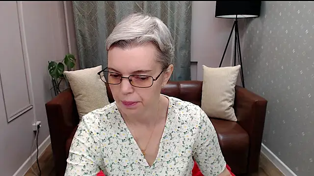 Snapshot of Cutie_Erikaa1 chatting on 10-18-25, 02:25 Cutie Erikaa1 online show from 10-18-25, 02:25