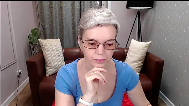 Snapshot of Cutie_Erikaa1 chatting on 10-22-25, 02:12 Cutie Erikaa1 online show from 10-22-25, 02:12