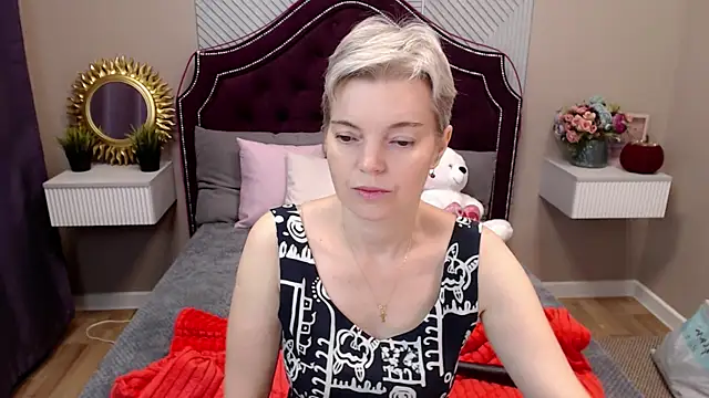 Snapshot of Cutie_Erikaa1 chatting on 10-25-25, 02:19 Cutie Erikaa1 online show from 10-25-25, 02:19