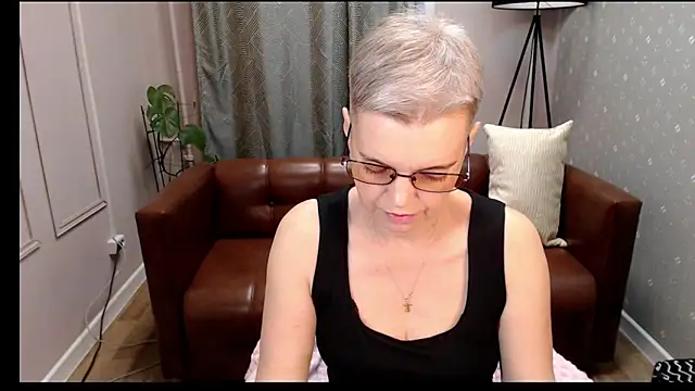 Snapshot of Cutie_Erikaa1 chatting on 11-06-25, 09:43 Cutie Erikaa1 online show from 11-06-25, 09:43