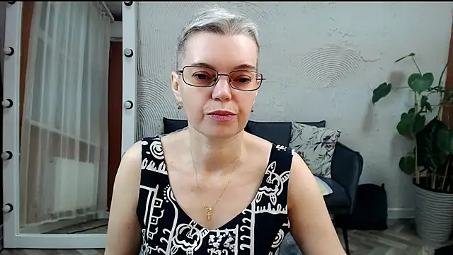 Snapshot of Cutie_Erikaa1 chatting on 11-20-25, 02:45 Cutie Erikaa1 online show from 11-20-25, 02:45