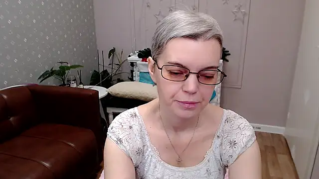 Snapshot of Cutie_Erikaa1 chatting on 01-10-26, 02:24 Cutie Erikaa1 online show from 01-10-26, 02:24