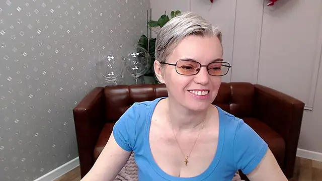 Snapshot of Cutie_Erikaa1 chatting on 02-13-26, 02:18 Cutie Erikaa1 online show from 02-13-26, 02:18