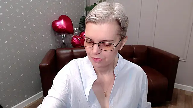 Snapshot of Cutie_Erikaa1 chatting on 02-19-26, 02:18 Cutie Erikaa1 online show from 02-19-26, 02:18