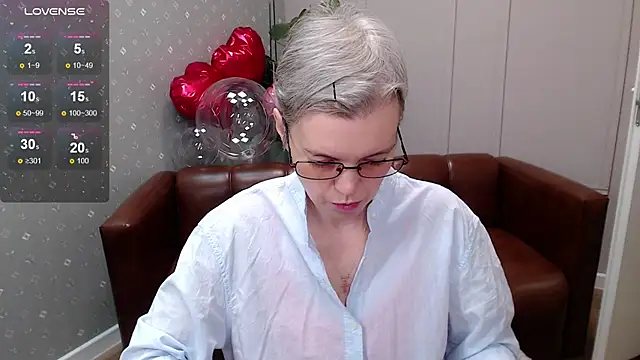 Snapshot of Cutie_Erikaa1 chatting on 02-24-26, 02:09 Cutie Erikaa1 online show from 02-24-26, 02:09