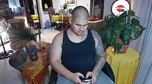 pitbullveryhot online show from 02-08-25, 02:47