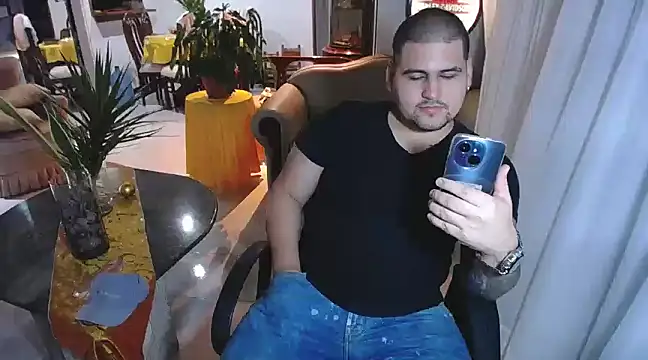 pitbullveryhot online show from 02-11-25, 06:08