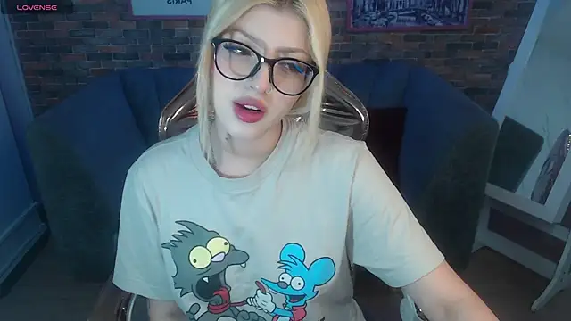 Kitty fox b online show from 03-10-25, 12:59