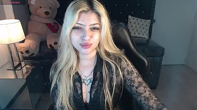 Kitty fox b online show from 03-21-25, 12:50