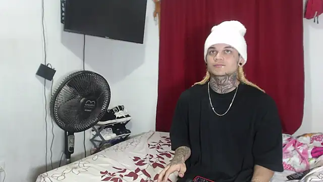 karitto  online show from 12-13-24, 03:27