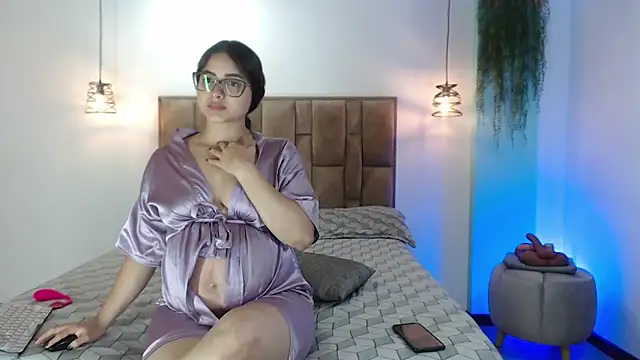 Snapshot of aleejhandraa chatting on 01-17-26, 03:55 aleejhandraa online show from 01-17-26, 03:55