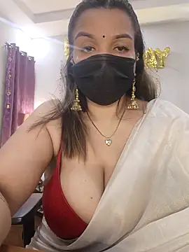 Snapshot of Archi-07 chatting on 10-30-25, 07:03 Archi-07 online show from 10-30-25, 07:03