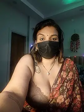 Snapshot of Archi-07 chatting on 11-07-25, 08:31 Archi-07 online show from 11-07-25, 08:31