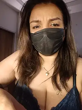 Snapshot of Archi-07 chatting on 11-30-25, 06:23 Archi-07 online show from 11-30-25, 06:23