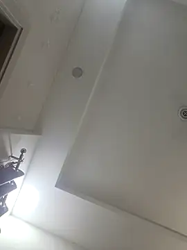 Snapshot of Archi-07 chatting on 12-21-25, 11:06 Archi-07 online show from 12-21-25, 11:06