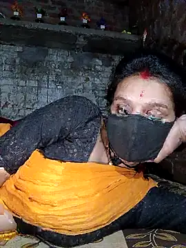 Hoty girl 143 online show from 04-23-26, 01:40