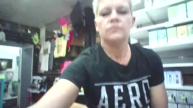 Snapshot of jadegilf1 chatting on 04-18-26, 01:48 jadegilf1 online show from 04-18-26, 01:48