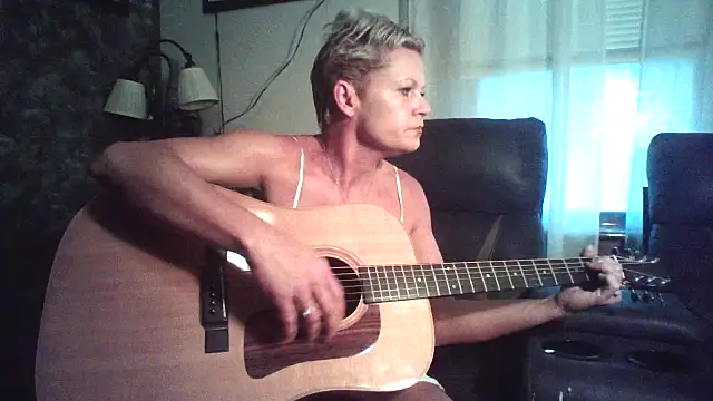Snapshot of jadegilf1 chatting on 05-22-26, 08:36 jadegilf1 online show from 05-22-26, 08:36