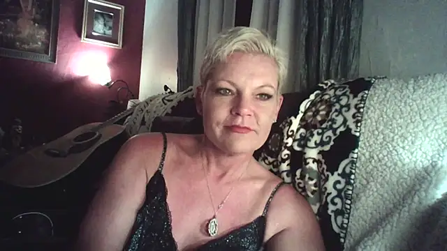 Snapshot of jadegilf1 chatting on 08-01-26, 04:34 jadegilf1 online show from 08-01-26, 04:34