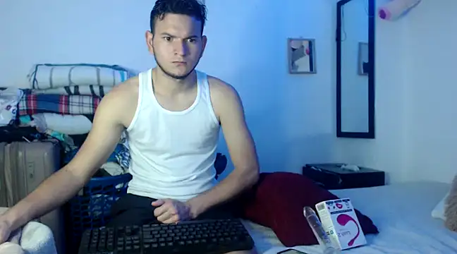 Snapshot of Latin_Boy24 chatting on 02-07-25, 05:40 Latin Boy24 online show from 02-07-25, 05:40