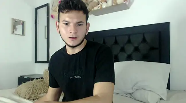 Snapshot of Latin_Boy24 chatting on 02-12-25, 04:44 Latin Boy24 online show from 02-12-25, 04:44