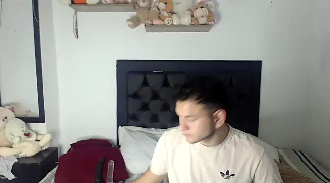 Snapshot of Latin_Boy24 chatting on 02-28-25, 12:21 Latin Boy24 online show from 02-28-25, 12:21