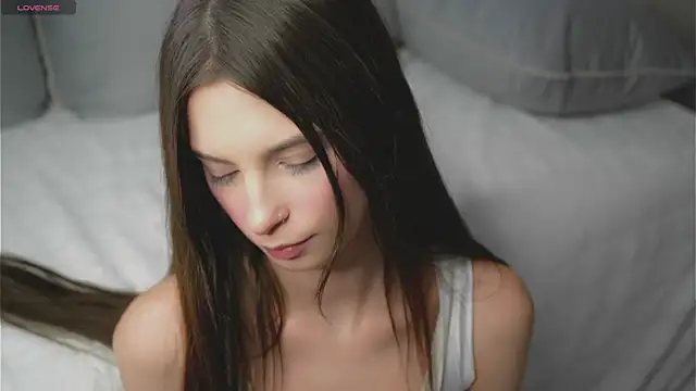 Snapshot of EvaLung777 chatting on 02-13-25, 03:35 EvaLung777 online show from 02-13-25, 03:35
