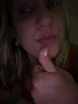 Snapshot of Bia_sexynovaes chatting on 03-12-25, 09:34 Bia sexynovaes online show from 03-12-25, 09:34