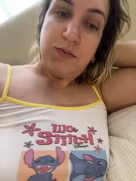 Snapshot of Bia_sexynovaes chatting on 11-23-25, 11:43 Bia sexynovaes online show from 11-23-25, 11:43