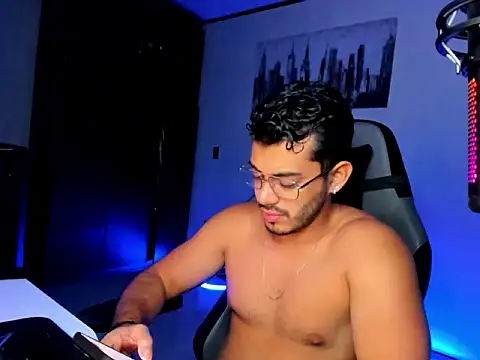 BrunoD31 online show from 12-02-24, 03:26