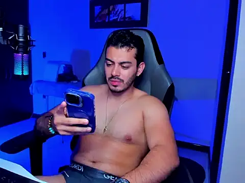 BrunoD31 online show from 07-12-26, 07:10