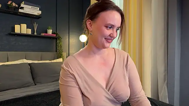 Lella Ryann  online show from 02-11-26, 01:38