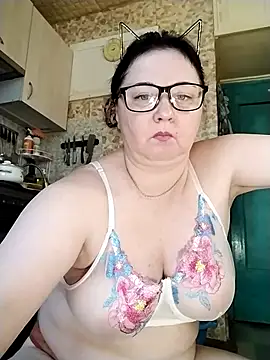 Holly-69 online show from 06-12-26, 10:47