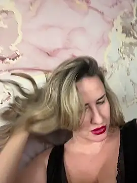 Snapshot of LanaShockk chatting on 02-01-25, 05:26 LanaShockk online show from 02-01-25, 05:26