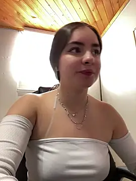 Snapshot of imlindapink chatting on 03-03-25, 04:14 imlindapink online show from 03-03-25, 04:14