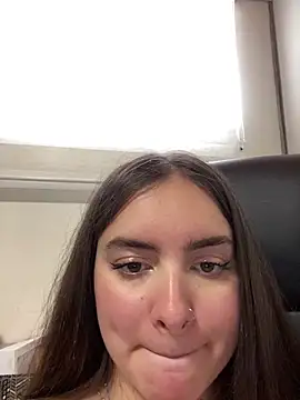 Snapshot of imlindapink chatting on 03-08-25, 08:35 imlindapink online show from 03-08-25, 08:35