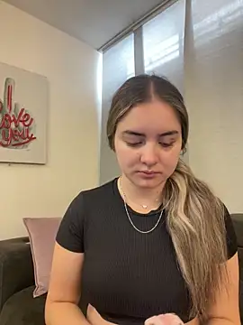 Snapshot of imlindapink chatting on 10-06-25, 02:58 imlindapink online show from 10-06-25, 02:58