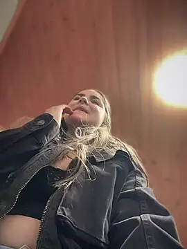 Snapshot of imlindapink chatting on 10-22-25, 04:29 imlindapink online show from 10-22-25, 04:29