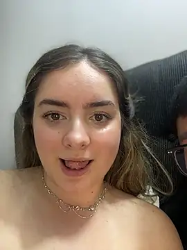 Snapshot of imlindapink chatting on 12-02-25, 03:45 imlindapink online show from 12-02-25, 03:45