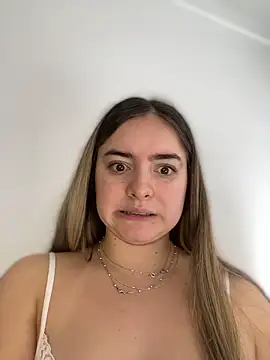 Snapshot of imlindapink chatting on 12-05-25, 05:09 imlindapink online show from 12-05-25, 05:09