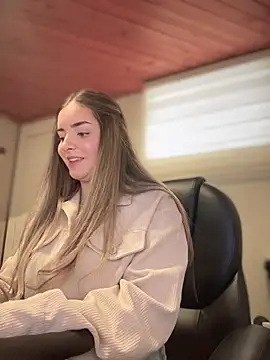 Snapshot of imlindapink chatting on 01-06-26, 04:11 imlindapink online show from 01-06-26, 04:11