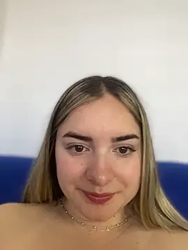 Snapshot of imlindapink chatting on 01-17-26, 02:33 imlindapink online show from 01-17-26, 02:33