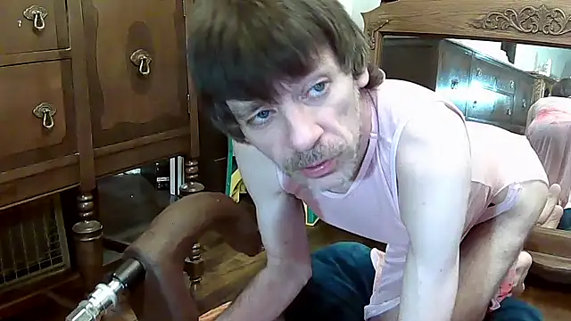 MaxJr8008 online show from 10-11-25, 06:56