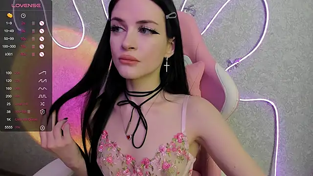 Molly Crystall online show from 07-13-26, 02:36