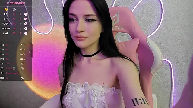 Molly Crystall online show from 07-18-26, 03:11