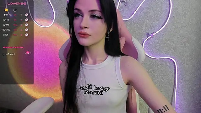 Molly Crystall online show from 07-21-26, 02:58