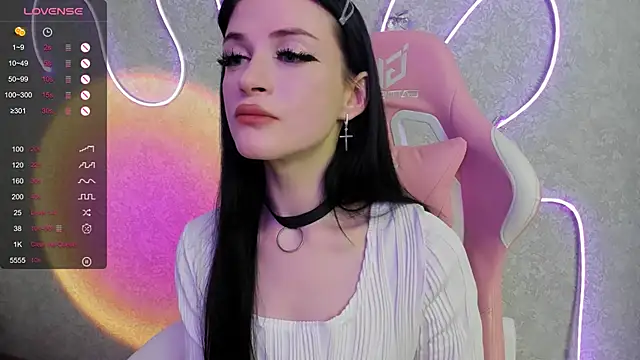 Molly Crystall online show from 07-23-26, 03:48