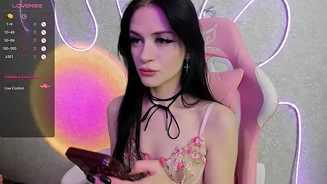 Molly Crystall online show from 07-25-26, 03:37