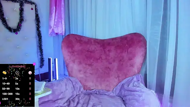  jade white  online show from 12-20-24, 04:14